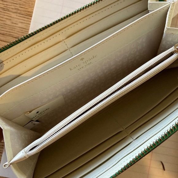 Kate Spade wallet - Picture 6 of 13